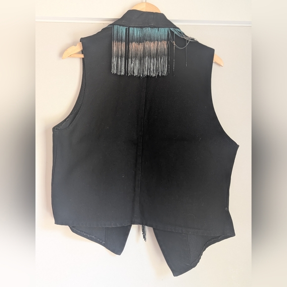 Vintage Women's Wanted Black Jean Vest With Fringe Sz L - Picture 6 of 7